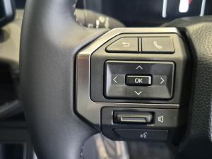 Toyota Hilux 2.8 GD-6 RB Raider X automaticXtra Cab - Image 9