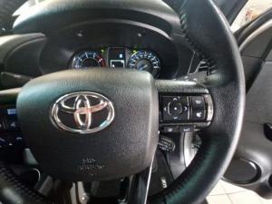 Toyota Hilux 2.8 GD-6 RB Legend 4X4 automaticD/C - Image 9
