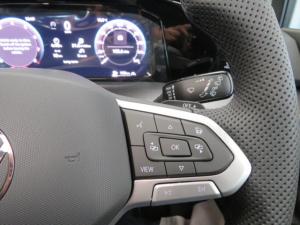 Volkswagen Golf 1.4 TSI R-LINE + Tiptronic - Image 12