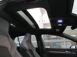Volkswagen Golf 1.4 TSI R-LINE + Tiptronic - Image 16