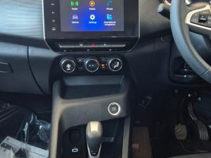 Nissan Magnite 1.0T Acenta CVT - Image 7