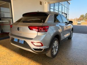Volkswagen T-ROC 1.4 TSI Design Tiptronic - Image 2