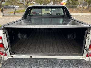 Toyota Hilux 2.8 GD-6 RB Legend RS 4X4 automaticD/C - Image 19