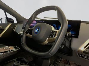 BMW iX xDRIVE40 - Image 11
