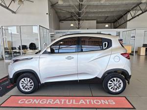 Mahindra KUV 100 1.2TD K8 - Image 3