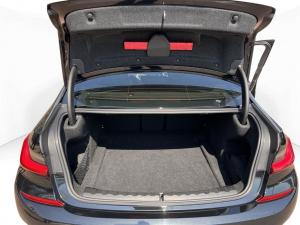 BMW 3 Series 330is Edition - Image 10