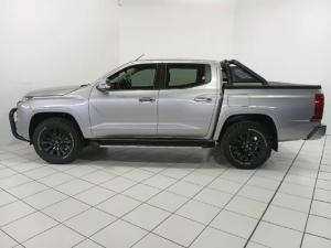 Mitsubishi Triton 2.4DI-D double cab 4x4 auto - Image 3