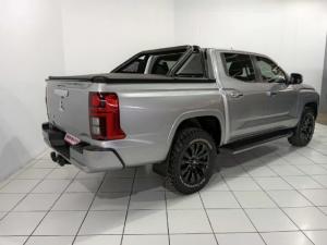 Mitsubishi Triton 2.4DI-D double cab 4x4 auto - Image 4