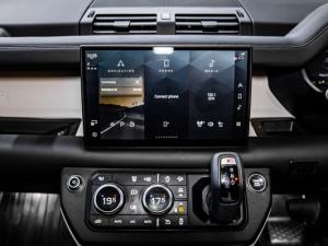 Land Rover Defender 110 D250 X-Dynamic SE - Image 13