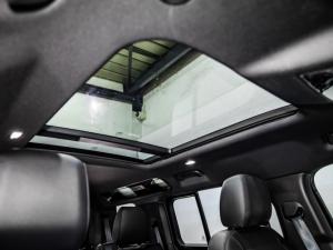 Land Rover Defender 110 D250 X-Dynamic SE - Image 17