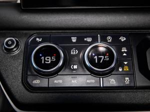 Land Rover Defender 110 D250 X-Dynamic SE - Image 24