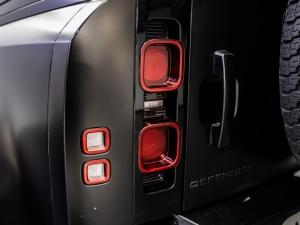 Land Rover Defender 110 D250 X-Dynamic SE - Image 8