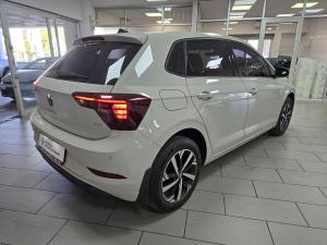 Volkswagen Polo hatch 1.0TSI Life manual - Image 17