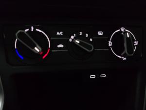 Volkswagen Polo hatch 1.0TSI Life manual - Image 4