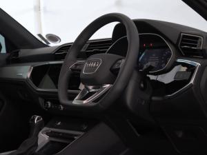 Audi Q3 35TDI Black Edition - Image 15