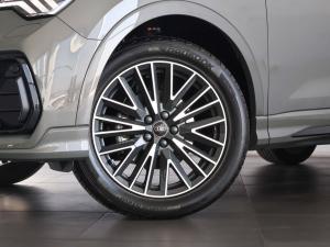 Audi Q3 35TDI Black Edition - Image 3