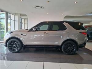 Land Rover Discovery D300 R-Dynamic SE - Image 13