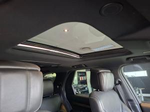 Land Rover Discovery D300 R-Dynamic SE - Image 22
