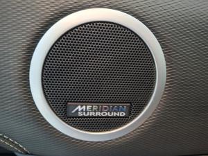 Land Rover Discovery D300 R-Dynamic SE - Image 24