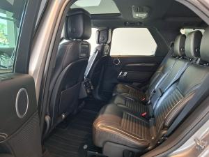 Land Rover Discovery D300 R-Dynamic SE - Image 28