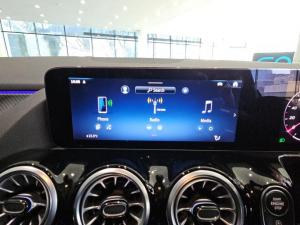 Mercedes-Benz GLA GLA200d Progressive - Image 12