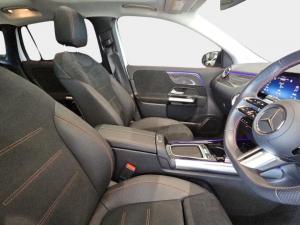 Mercedes-Benz GLA GLA200d Progressive - Image 14