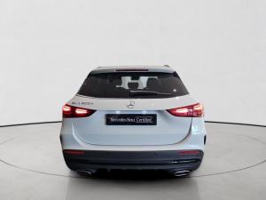 Mercedes-Benz GLA GLA200d Progressive - Image 6