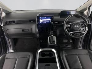 Hyundai Staria 2.2D Multicab automatic - Image 10
