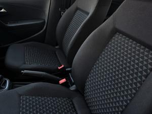 Volkswagen Polo Vivo hatch 1.4 - Image 14