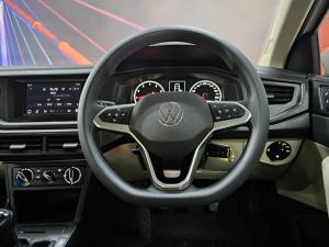 Volkswagen Polo sedan 1.6 manual - Image 6