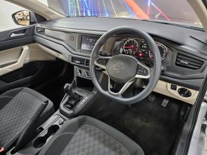Volkswagen Polo sedan 1.6 manual - Image 5