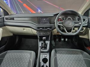 Volkswagen Polo sedan 1.6 manual - Image 9