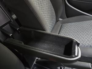 Volkswagen Polo Vivo hatch 1.4 Life - Image 10