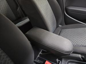 Volkswagen Polo Vivo hatch 1.4 Life - Image 9