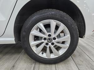 Volkswagen Polo Vivo hatch 1.6 Life - Image 4