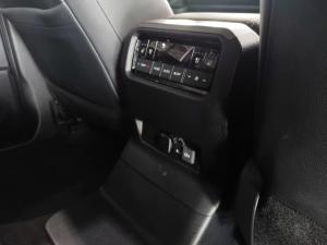 Toyota Land Cruiser Prado 2.8GD VX-R - Image 14