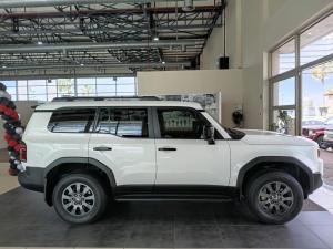 Toyota Land Cruiser Prado 2.8GD VX-R - Image 3