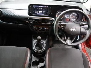 Hyundai Grand i10 1.0 Premium hatch - Image 9
