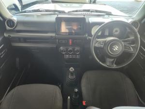 Suzuki Jimny 1.5 GLX AllGrip 3-door manual - Image 6