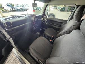Suzuki Jimny 1.5 GLX AllGrip 3-door manual - Image 7