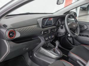 Hyundai Grand i10 1.2 Premium hatch - Image 7