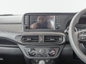 Hyundai Grand i10 1.2 Premium hatch - Image 10