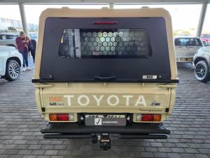 Toyota Land Cruiser 79 4.5D-4D LX V8 single cab - Image 5