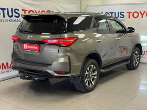 Toyota Fortuner 2.8GD-6 48V 4x4 VX - Image 2