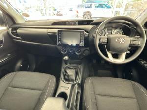 Toyota Hilux 2.4GD-6 Xtra cab Raider manual - Image 6