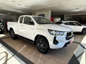Toyota Hilux 2.4GD-6 Xtra cab Raider manual - Image 1
