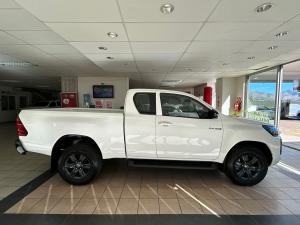 Toyota Hilux 2.4GD-6 Xtra cab Raider manual - Image 3