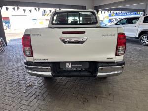 Toyota Hilux 2.4GD-6 double cab 4x4 Raider manual - Image 5