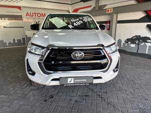 Toyota Hilux 2.4GD-6 double cab 4x4 Raider manual - Image 4