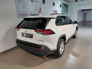 Toyota RAV4 2.0 GX auto - Image 2